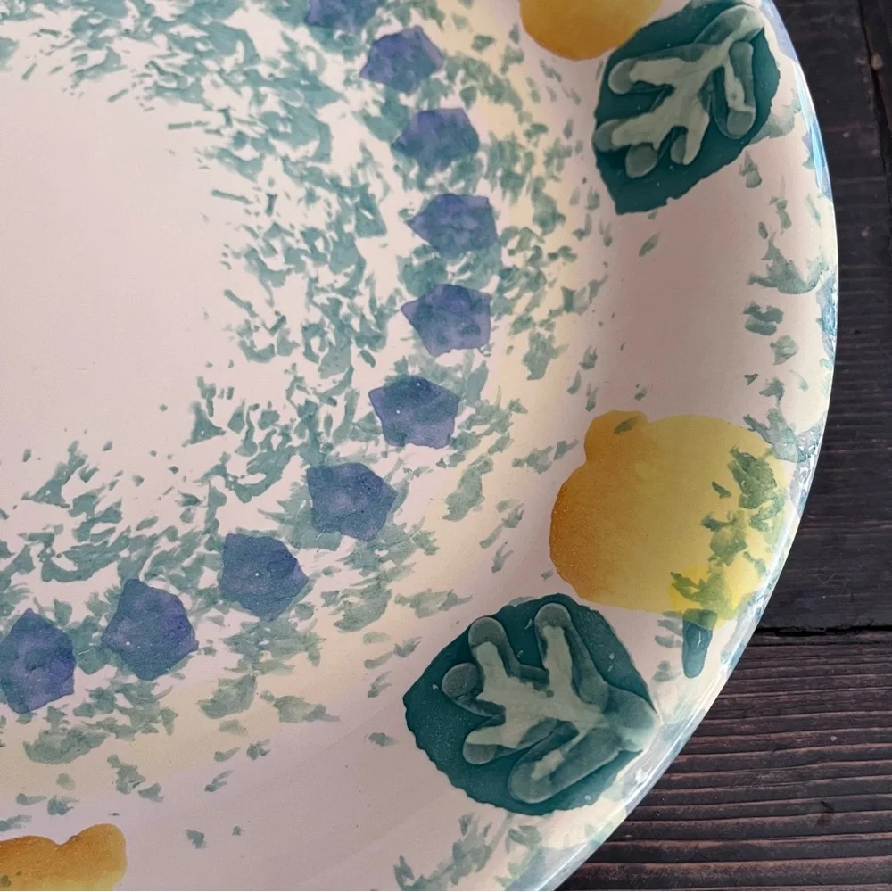 Crate&Barrel Italy Hand Painted Lemon Print Ceramic 10” Dinner Plate